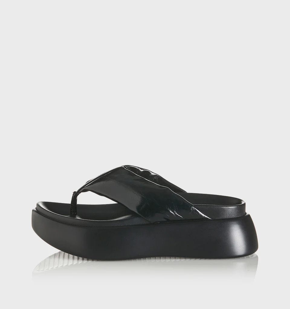 Alias Mae Footwear Cullen - Black Oily Leather