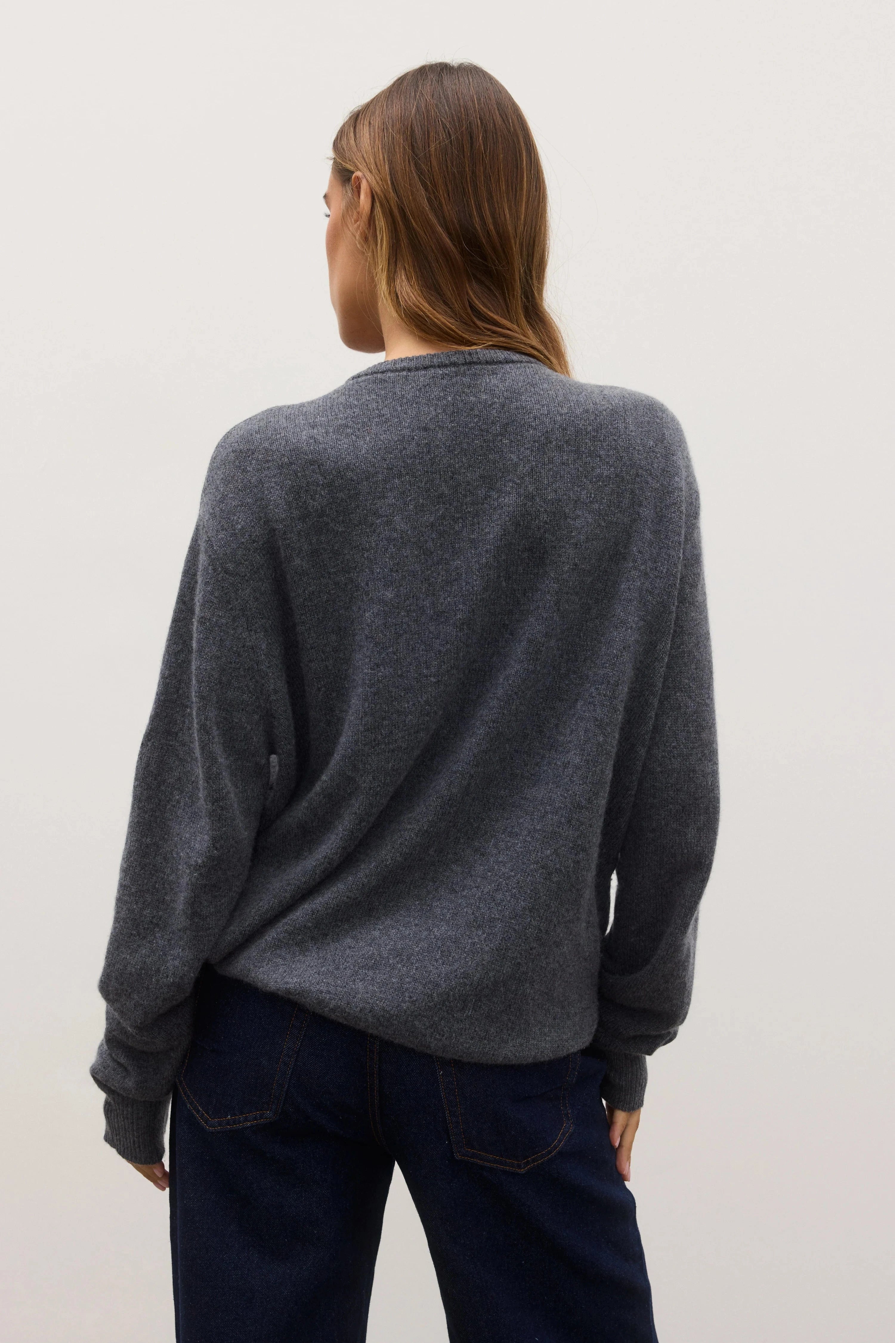 Bayse Brand Sweaters Bayse Brand | Billie V Neck Sweater - Dark Heather Grey