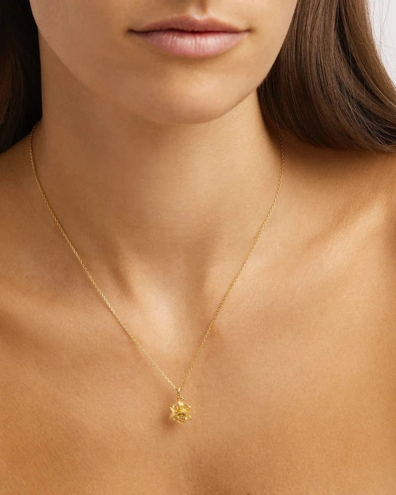 By Charlotte Necklaces Birth Flower Necklace - Daffodil/March