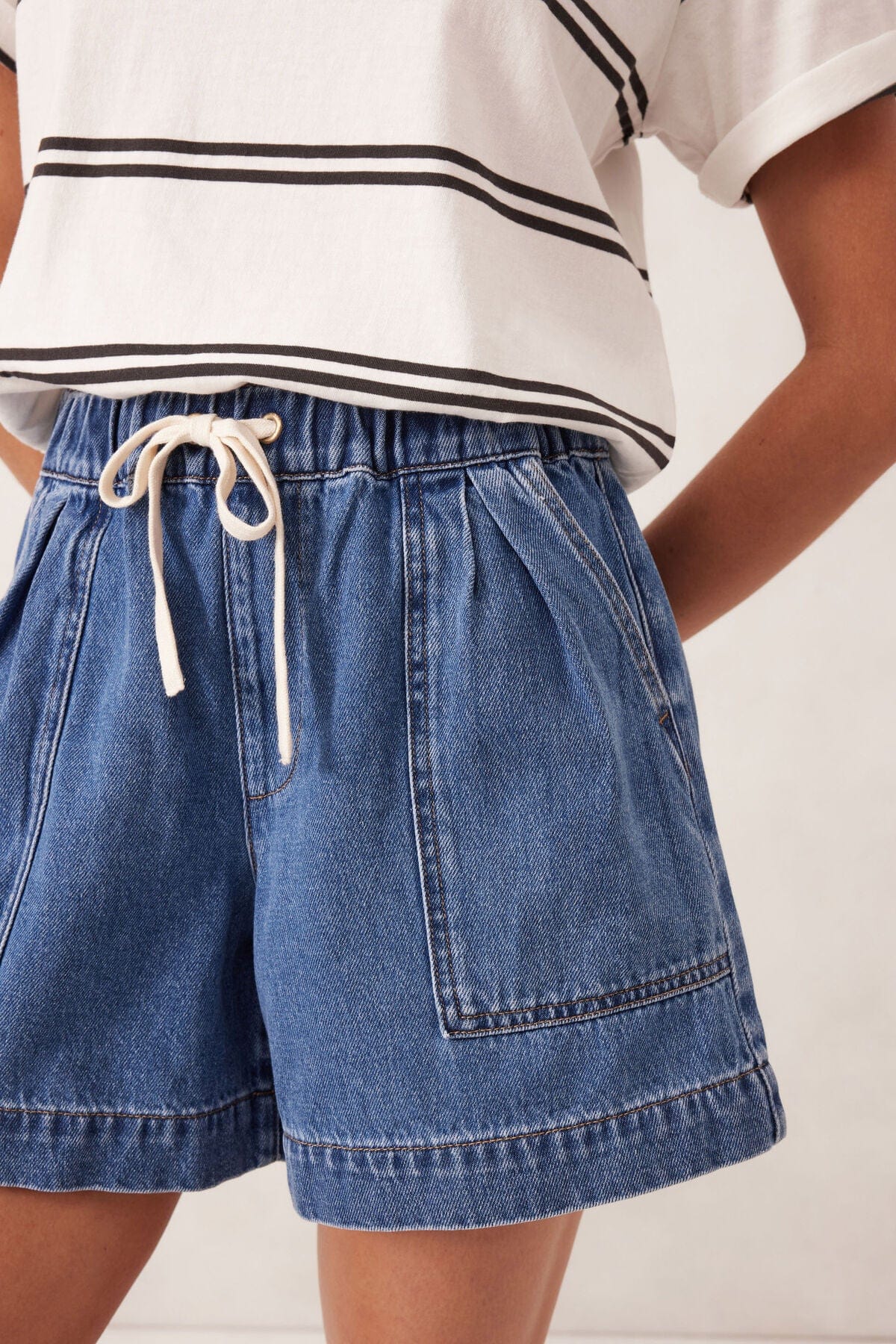 Ceres Life Shorts Darcy Relaxed Everyday Short - Washed Indigo