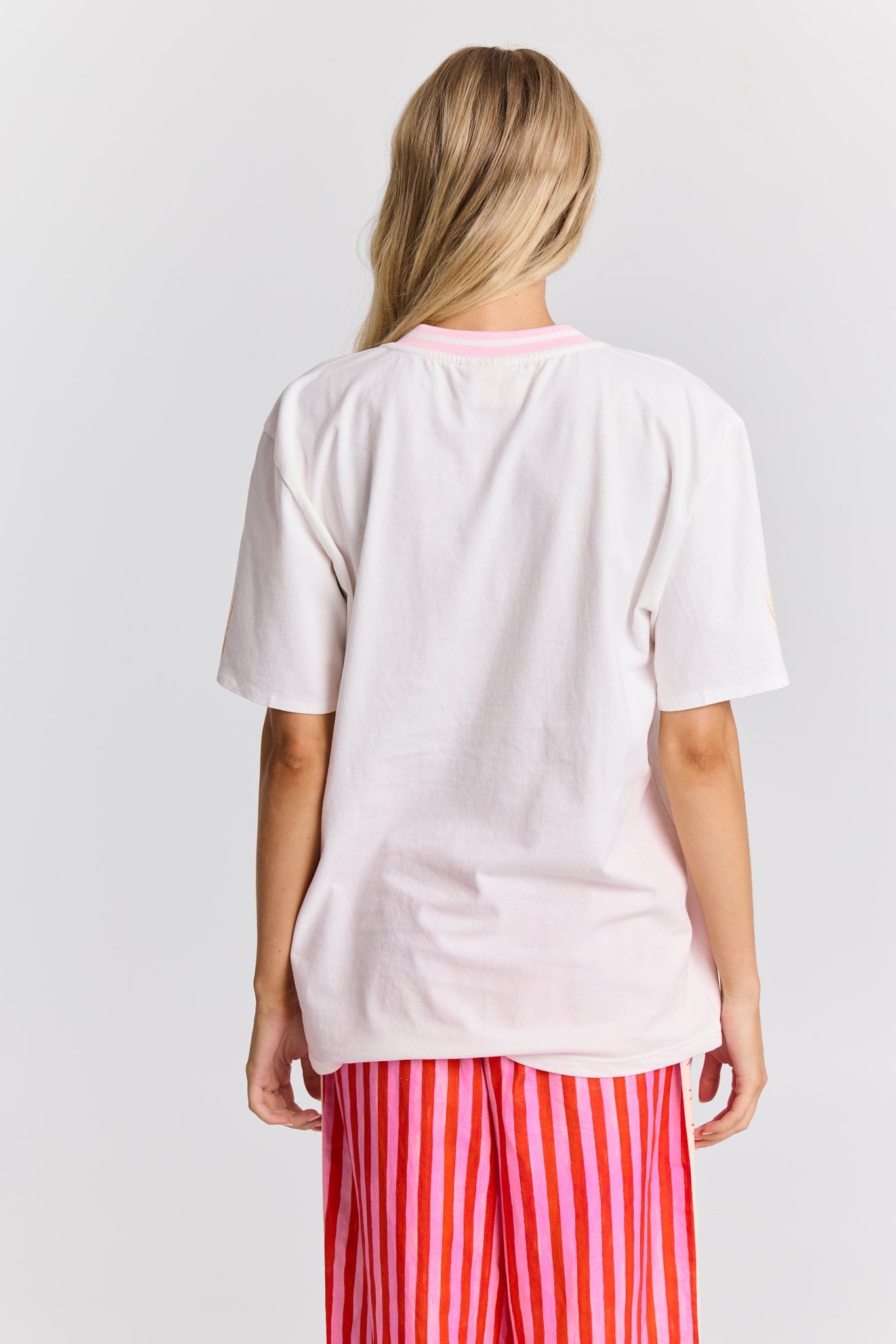 Maku Tees Flamin Galah V - Neck Tee
