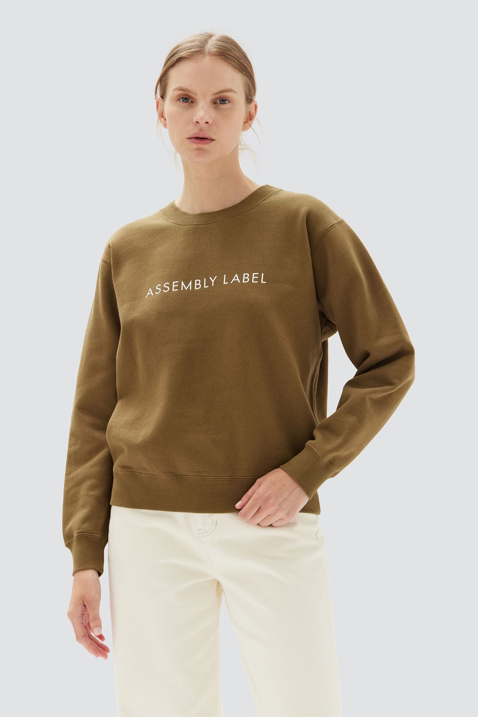 Assembly Label Sweaters Assembly Label | Logo Fleece - Pea