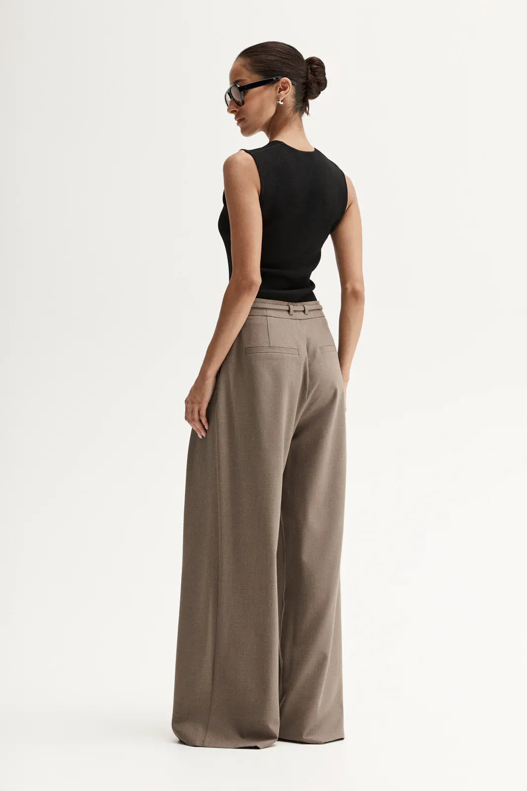 Elka Collective Pants - Tailored Kimber Pant - Taupe