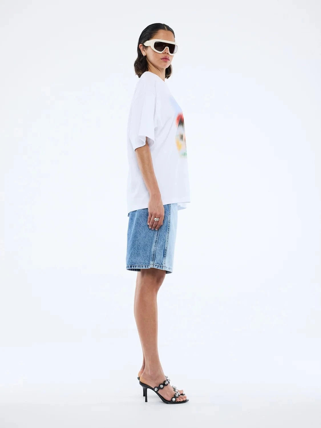 Ena Pelly Tees Blurred Daisy Frame - Vintage White