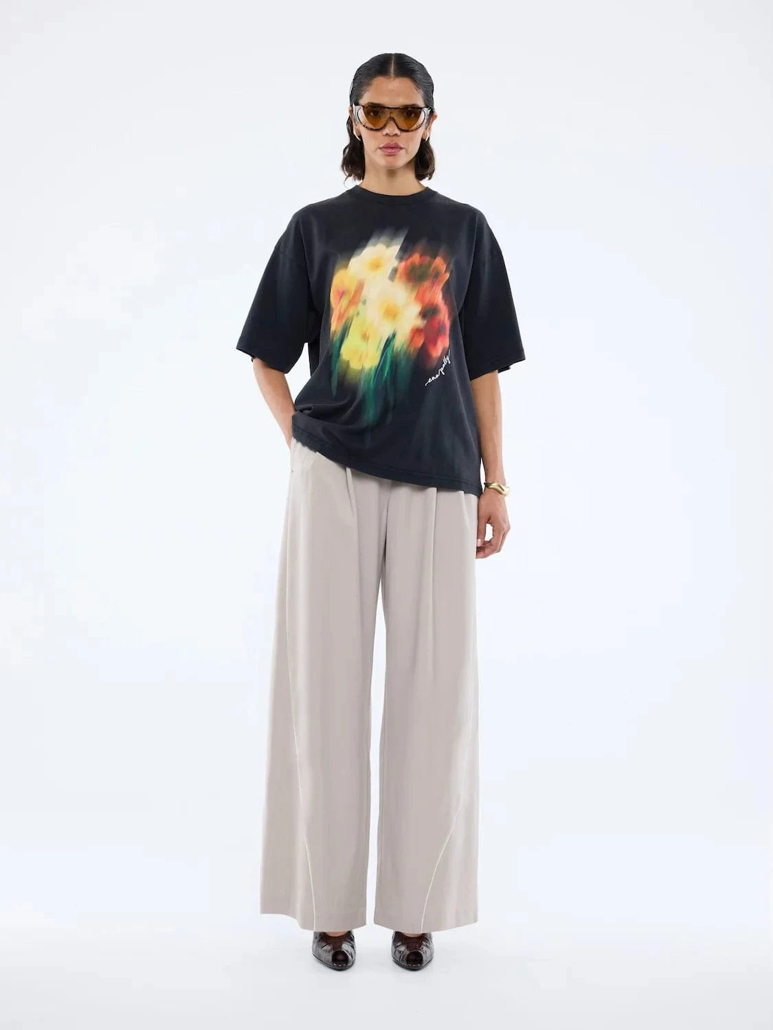 Ena Pelly Tees Blurred Sunflowers Tee - Vintage Black