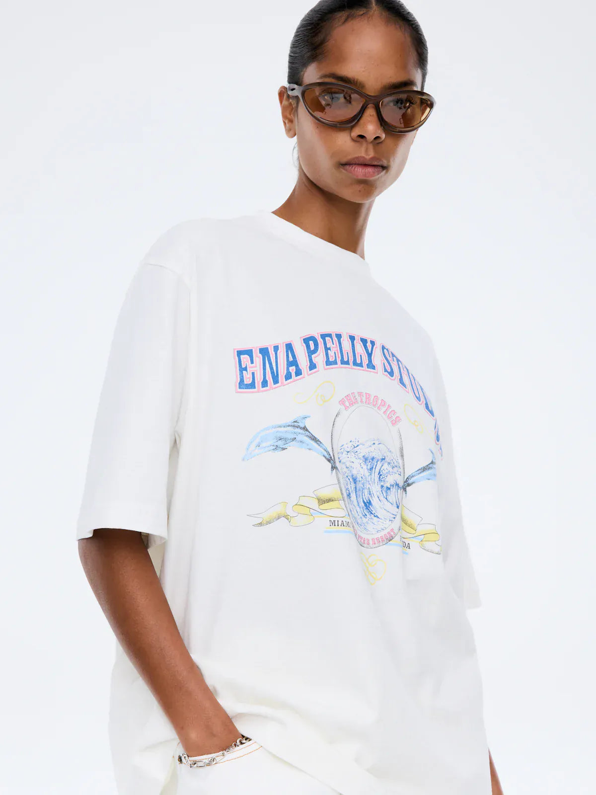 Ena Pelly Tees Vacation Tee