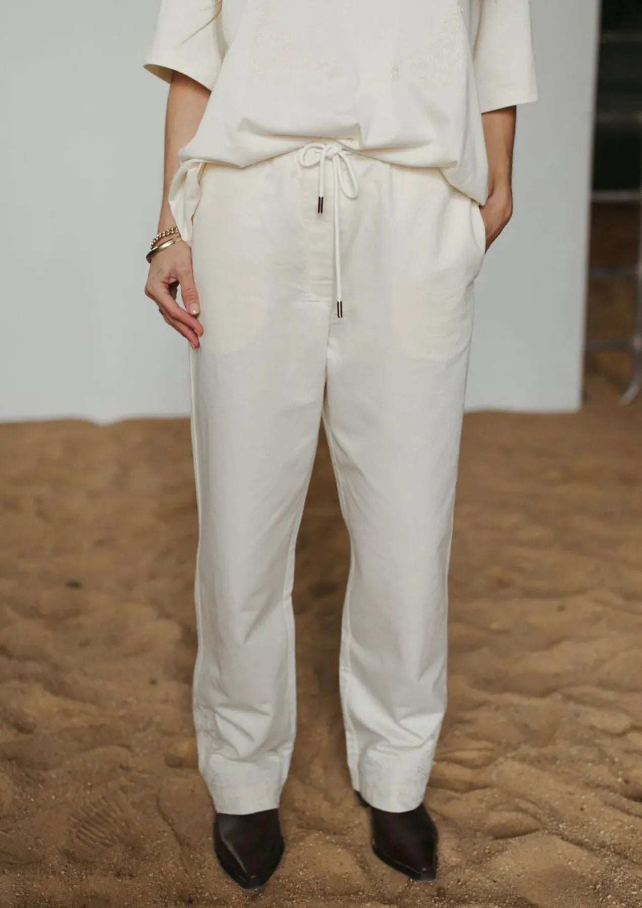 FAR MER By Whitney Pants Paisley Emboss Drawstring Pant