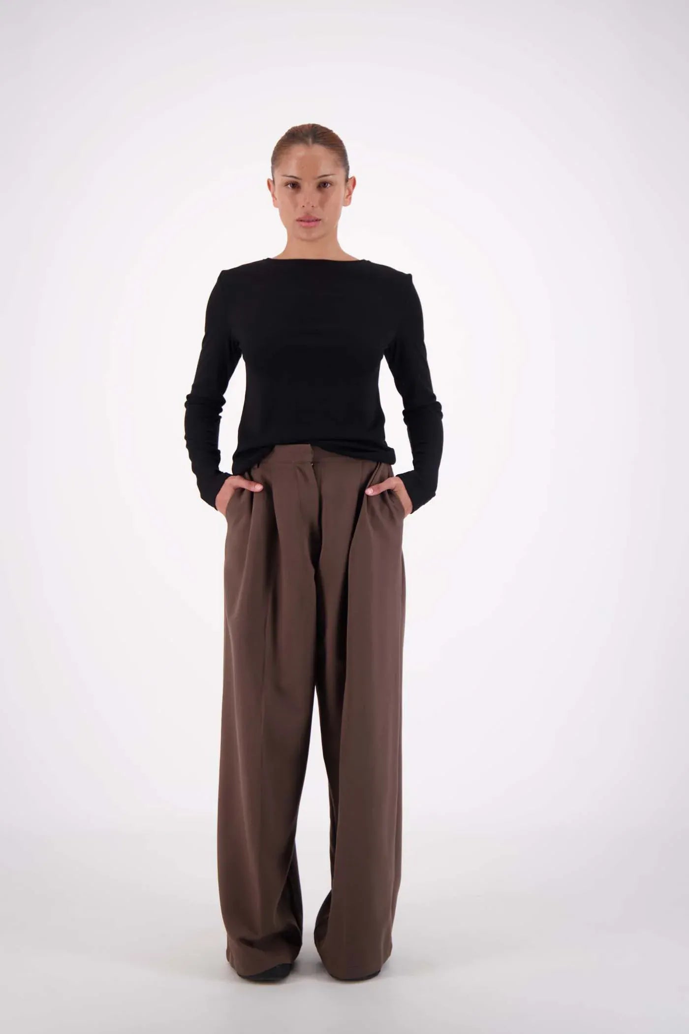 Jasmine Alexa Tops - Long Sleeve Soho Top - Black