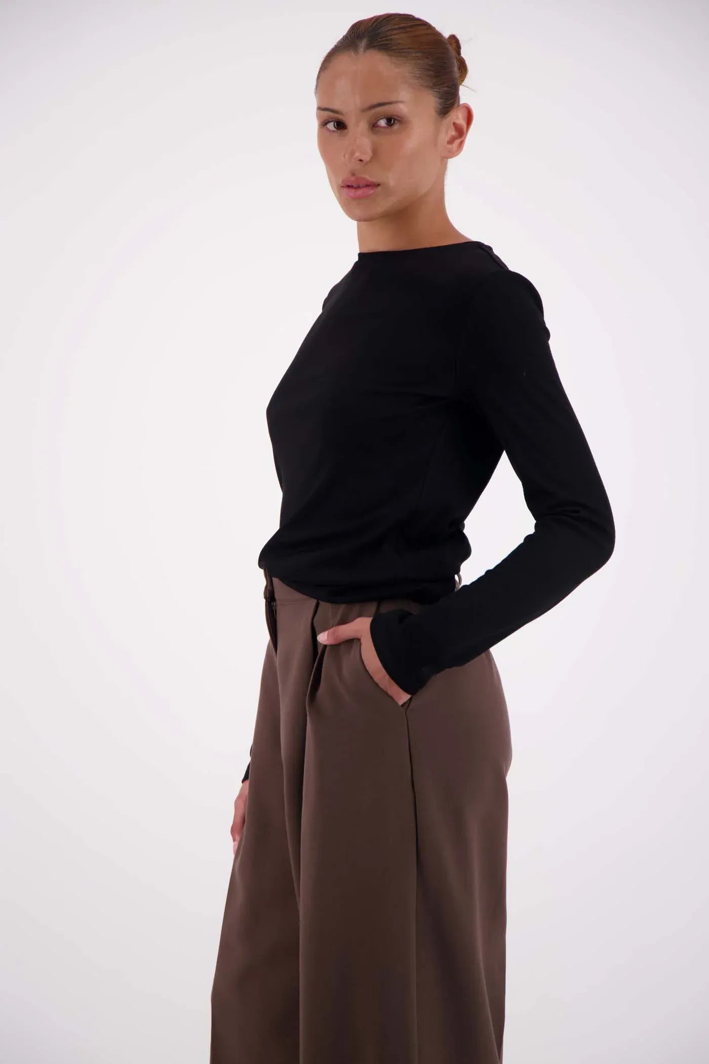 Jasmine Alexa Tops - Long Sleeve Soho Top - Black