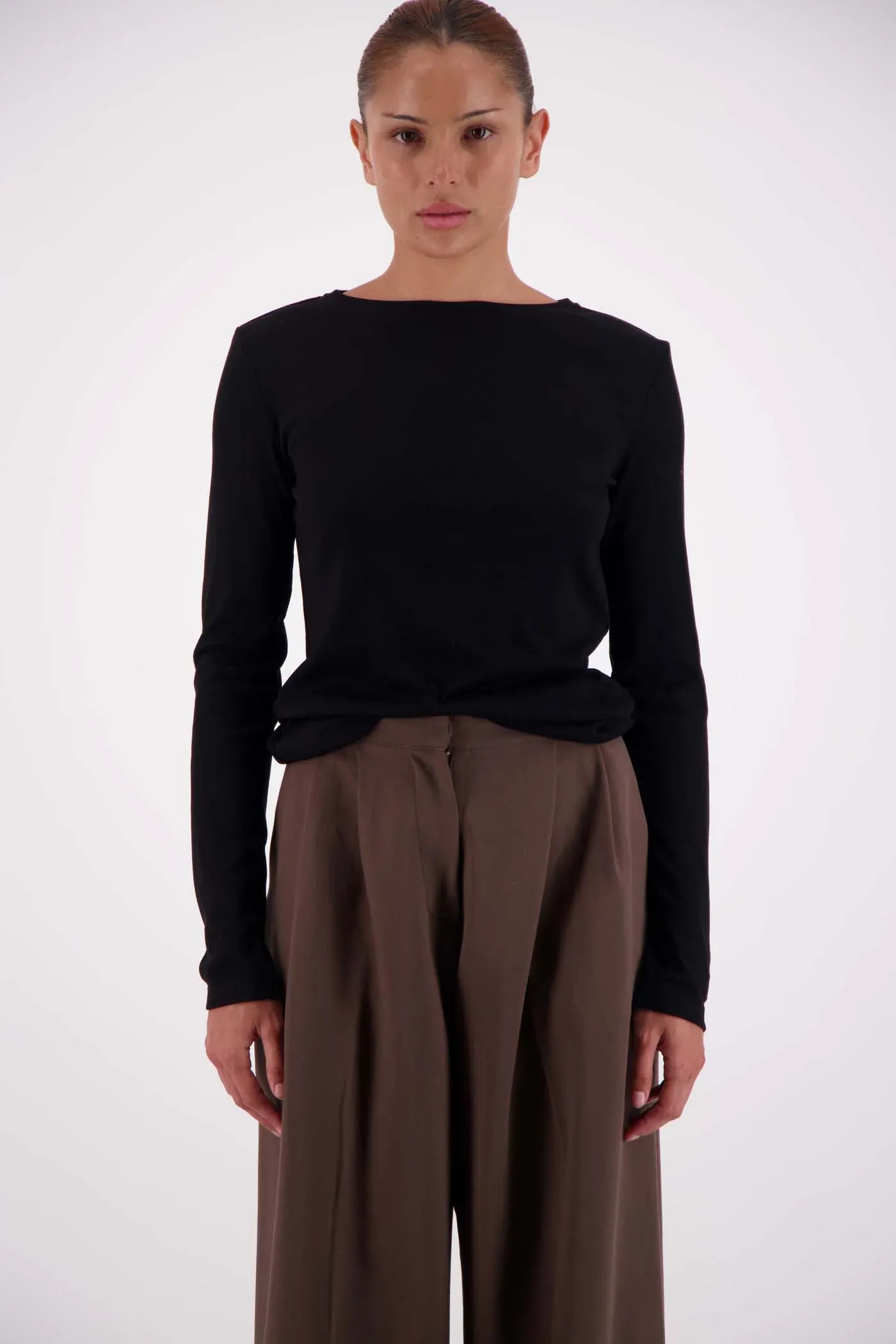 Jasmine Alexa Tops - Long Sleeve Soho Top - Black