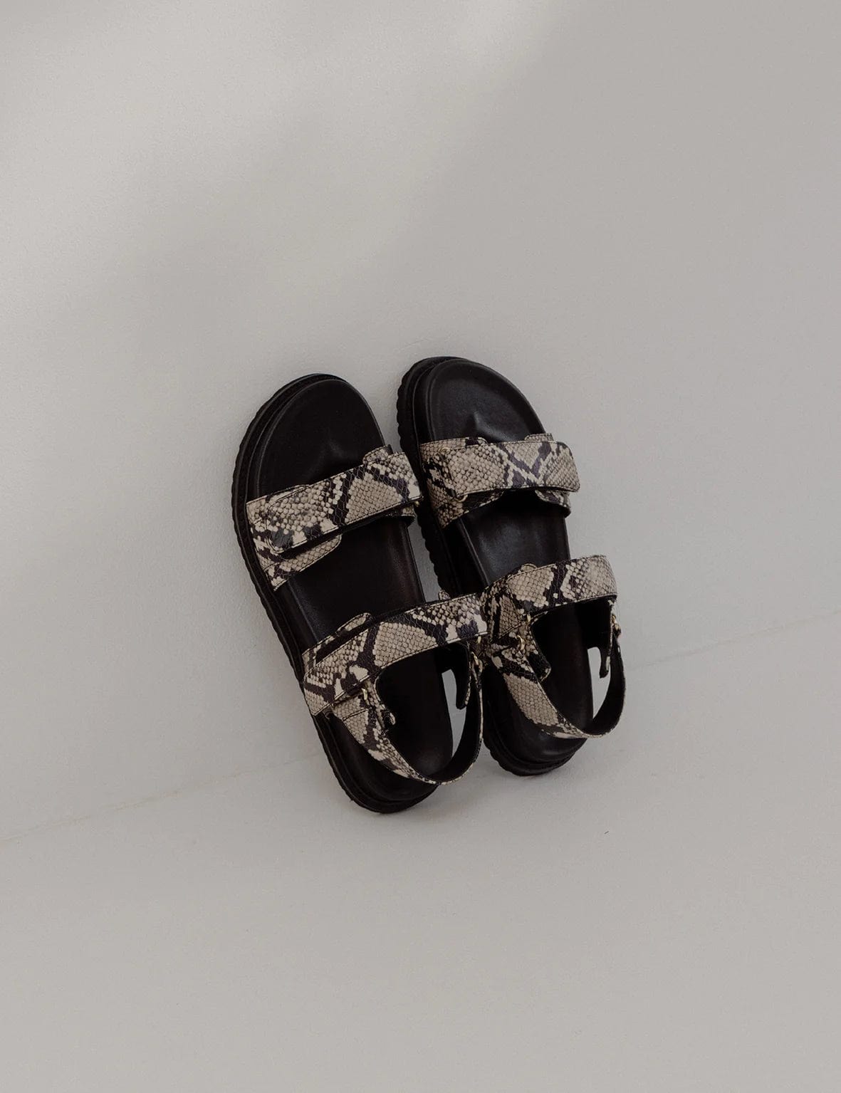La Tribe Sandals La Tribe | Isla Sandal - Snake/Black