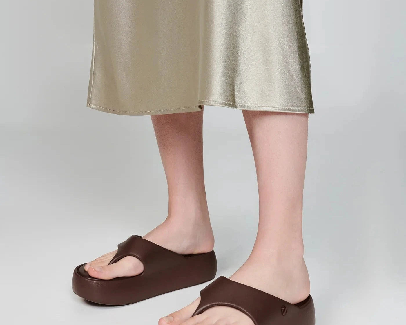 Melissa Footwear Free Platform Thong- Bronze