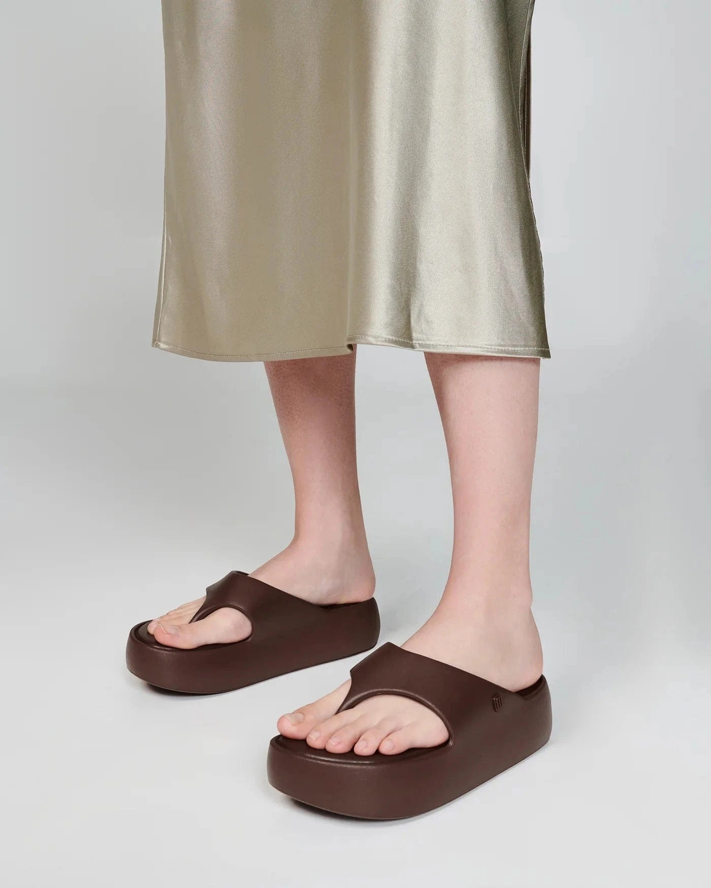 Melissa Footwear Free Platform Thong- Bronze
