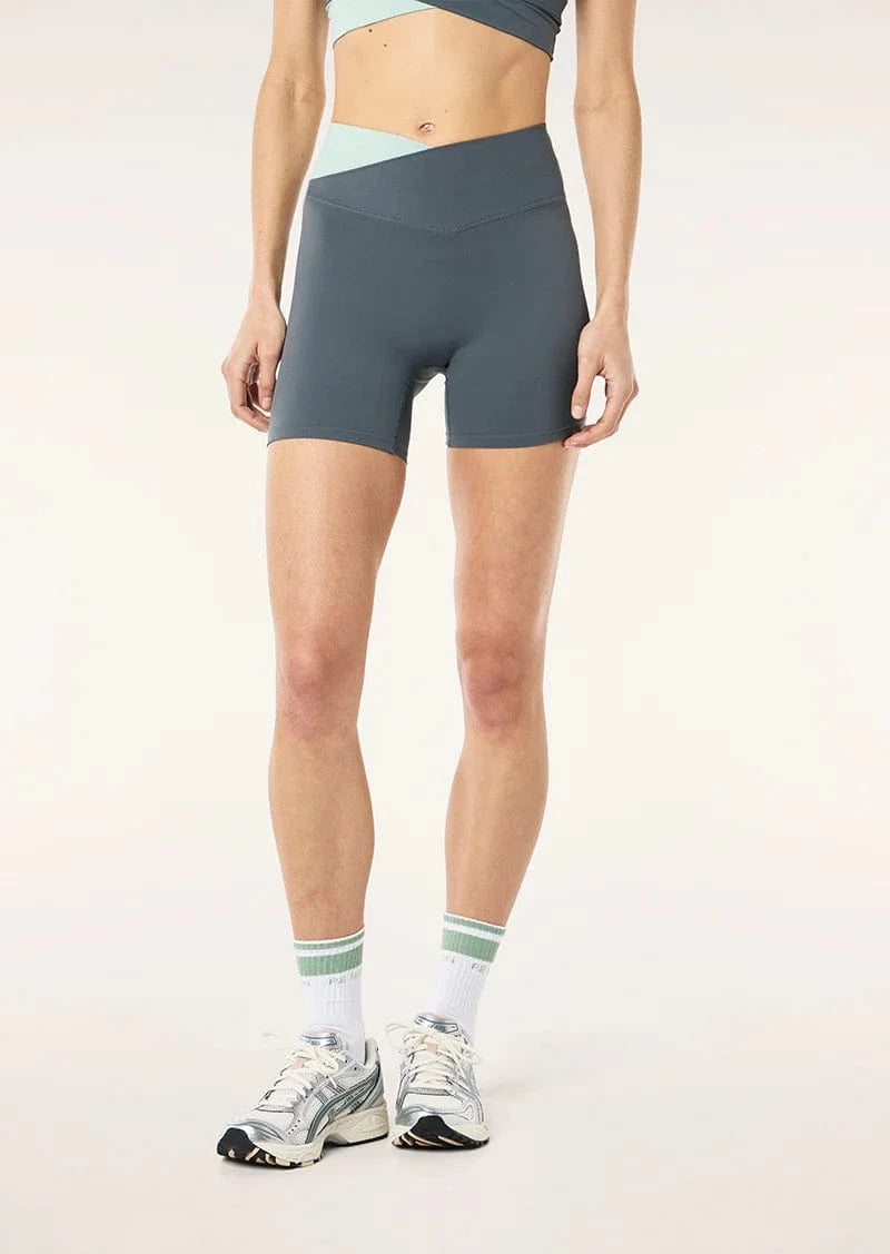 P.E Nation Shorts Wander 5 Inch Bike Short - Thunder/ Dusty Mint
