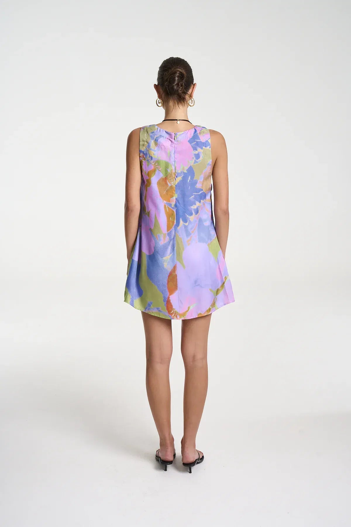 Summi Summi Dresses V Neck Shift Dress - Bananas