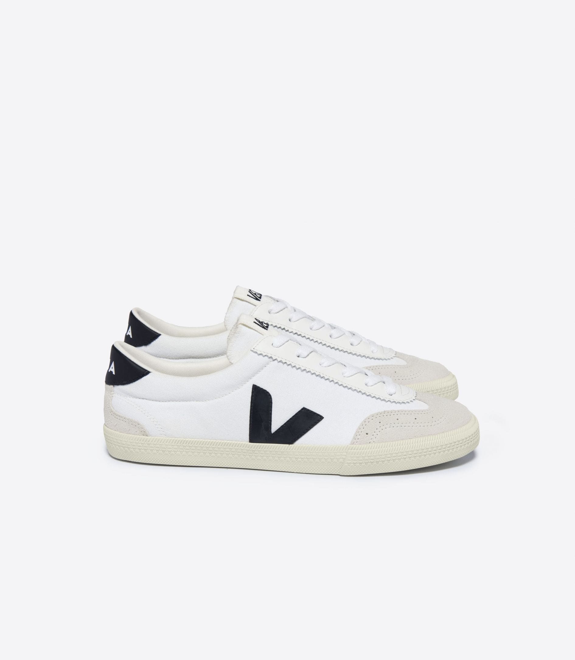 Veja Sneakers Veja | Volley Canvas - White w/ Black