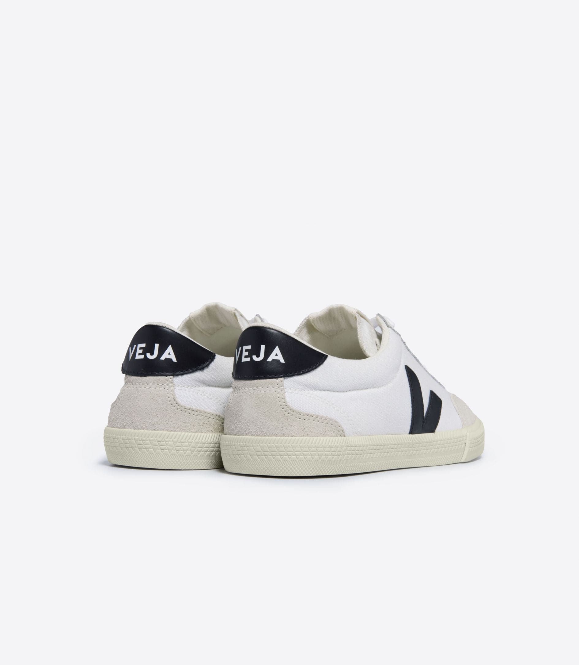 Veja Sneakers Veja | Volley Canvas - White w/ Black